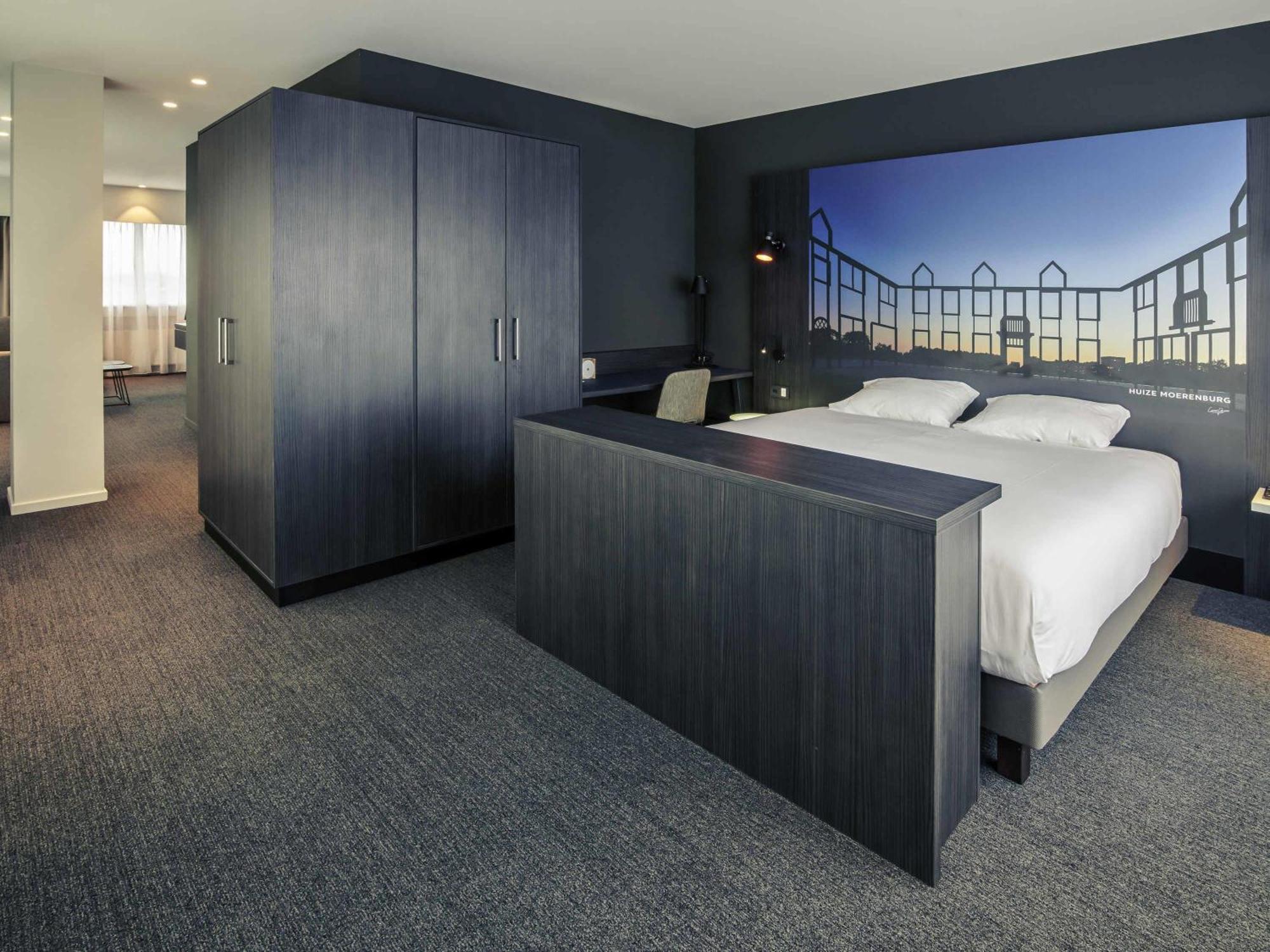 Executive Suite Double Bed Sofa Bed